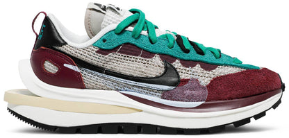 Nike Sacai x VaporWaffle SP 'Villain Red